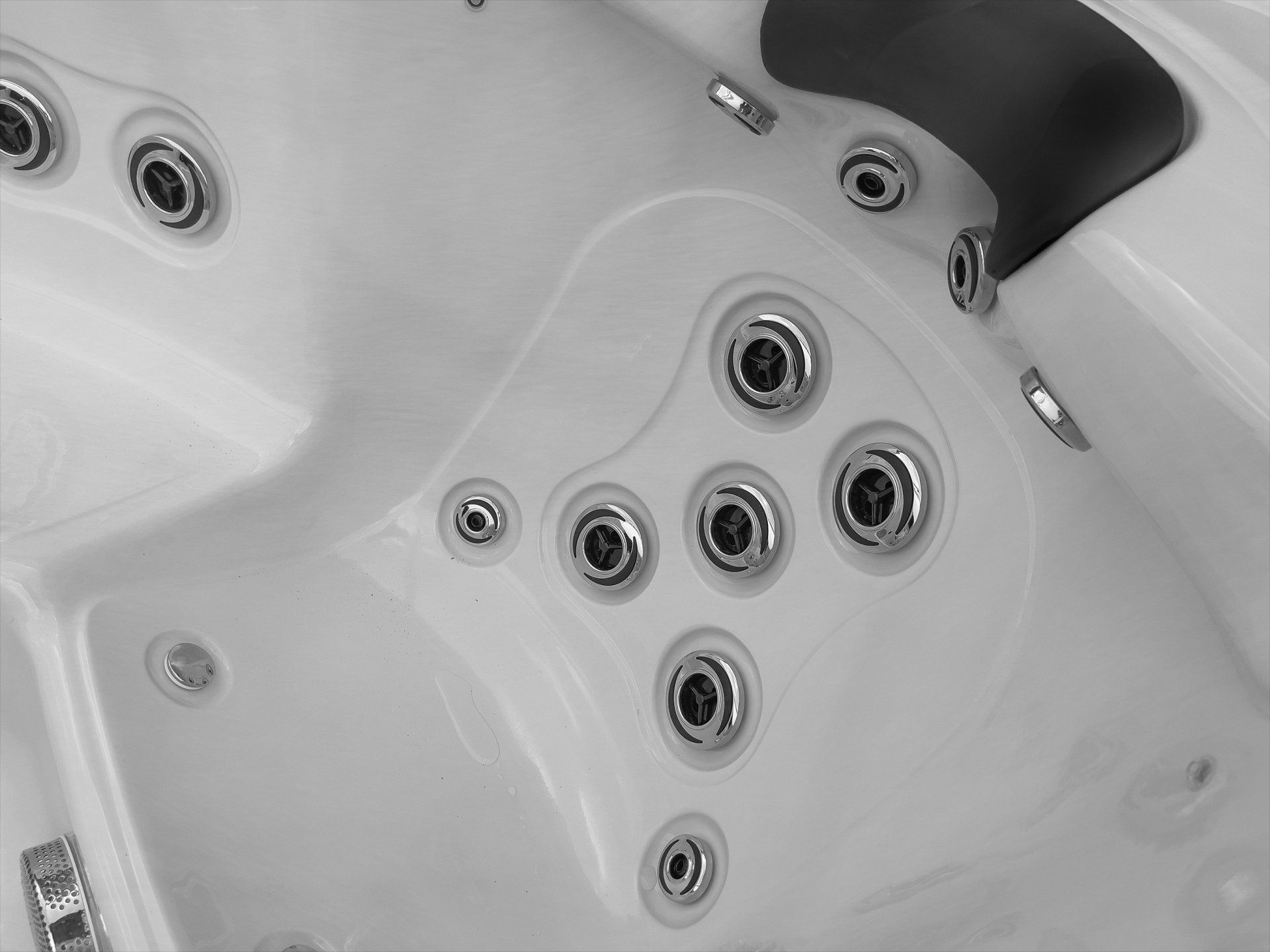 Waterwave Spas - Chrom Whirlpool Phoenix