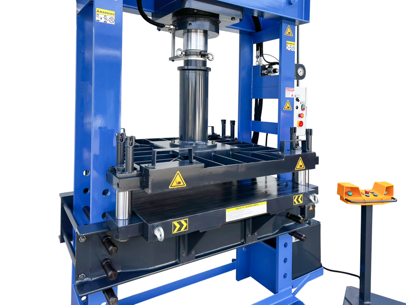 Sonderanfertigung einer WH200S mit Bedienerpult – Tigermetal