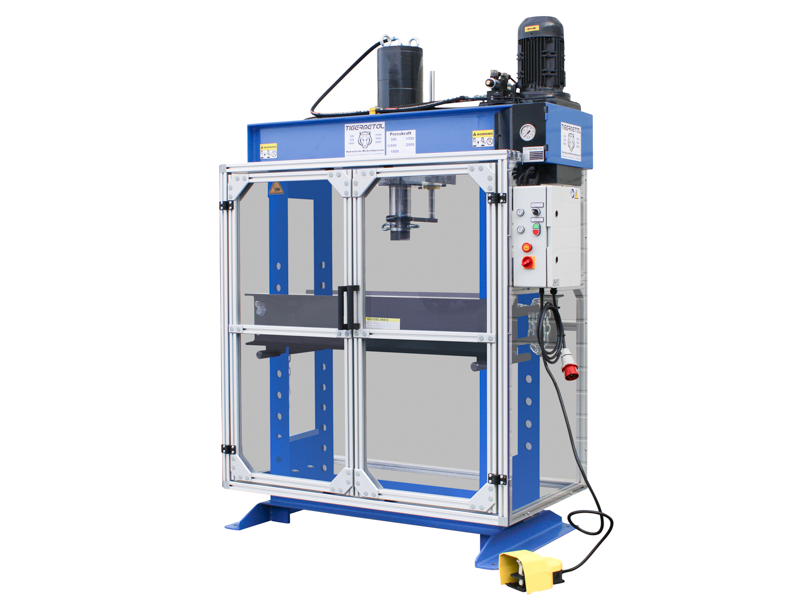 Sonderanfertigung einer WH60S mit Schutzumhausung – Tigermetal