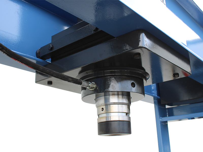 Detailaufnahme - Sonderanfertigung einer WH150W -Hydraulikzylinder