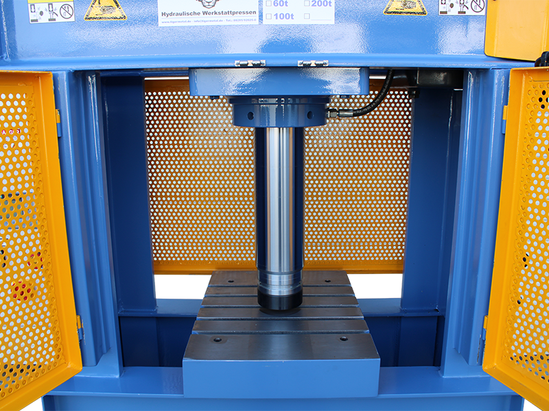 Sonderanfertigung einer WH-S mit Schutzgitter – Tigermetal