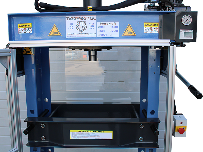 Detailansicht - Sonderanfertigung einer WH60S mit Schutzumhausung – Tigermetal