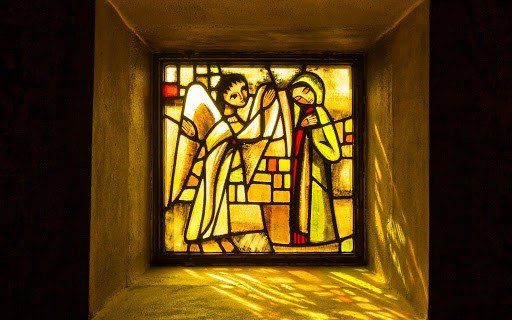 Kirchenfenster in Taizé