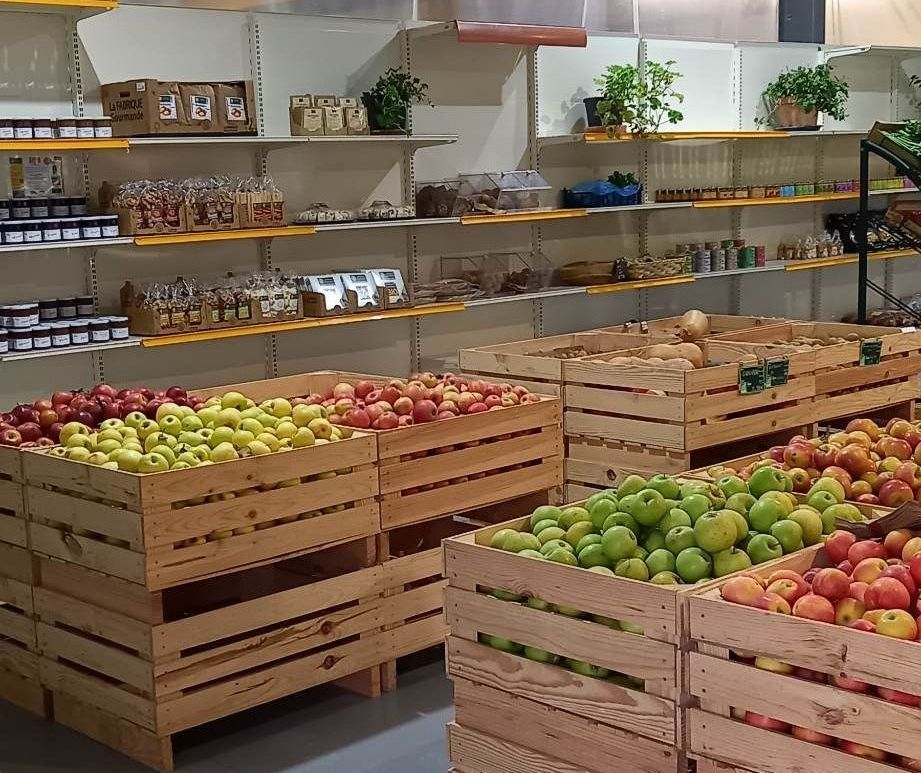 un magasin de produits locaux frais qualité pas cher