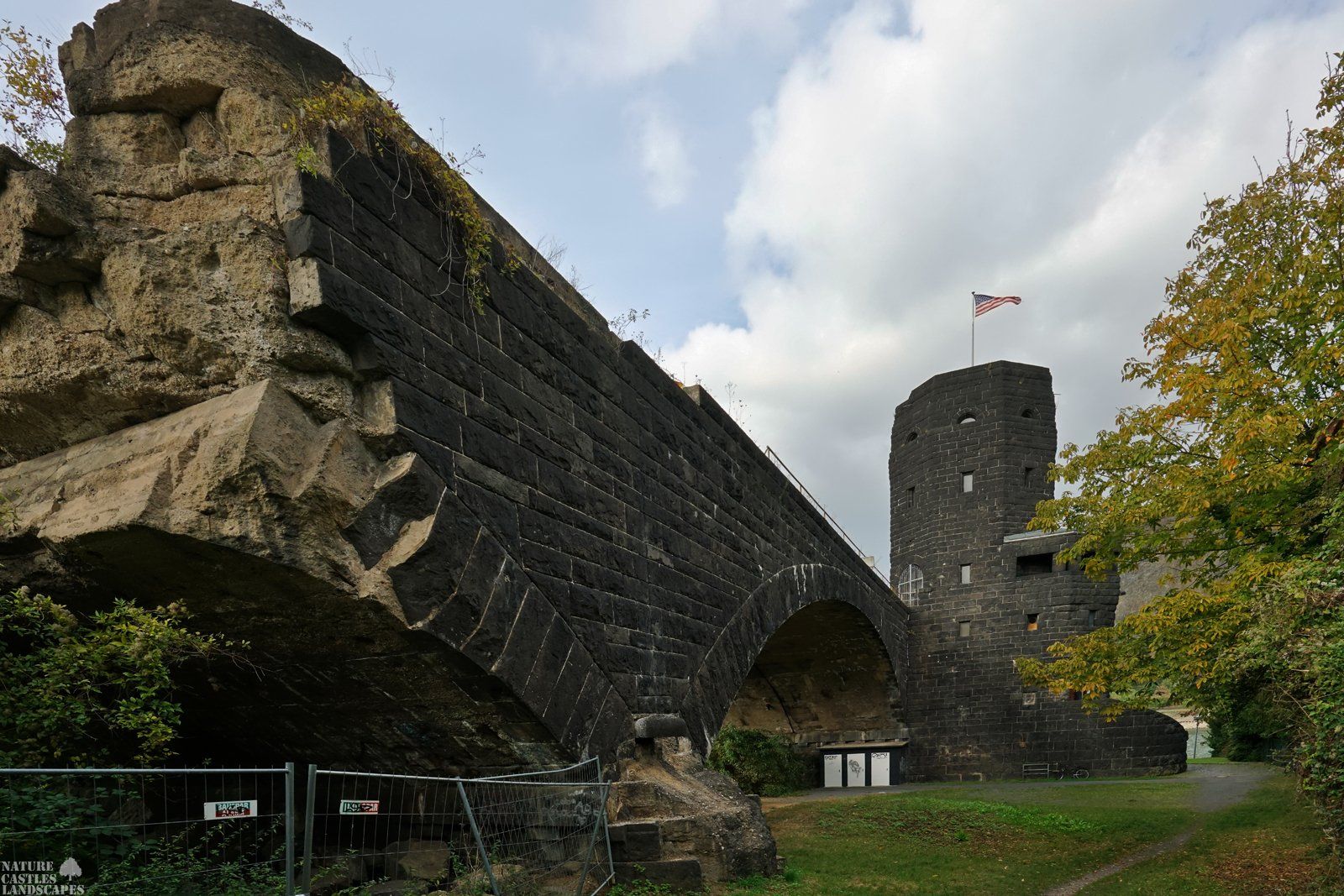Reste der Bruecke von Remagen