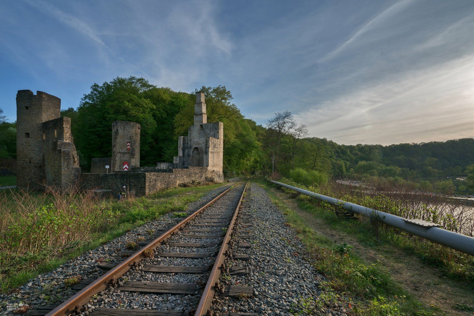castle ruin hardenstein and the railway line