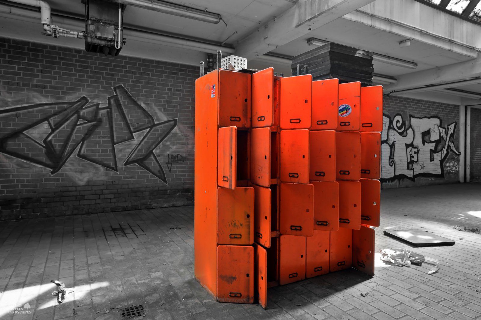 lost place color key locker