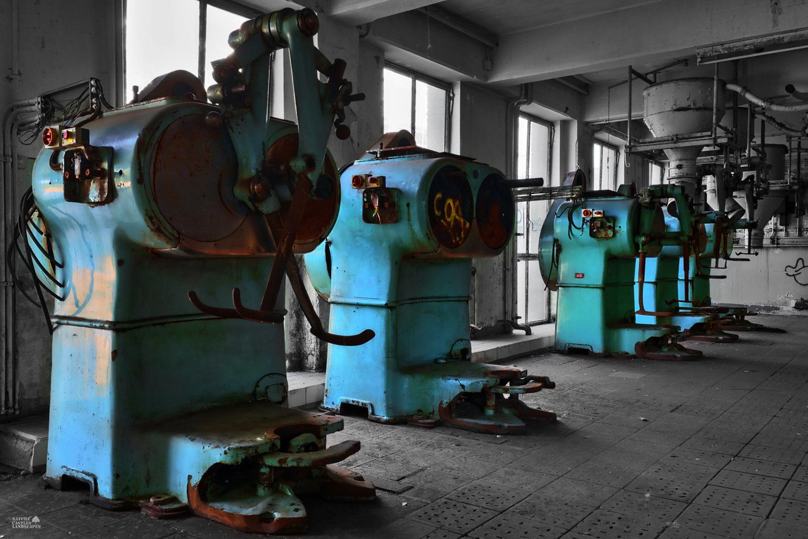 lost place color corner