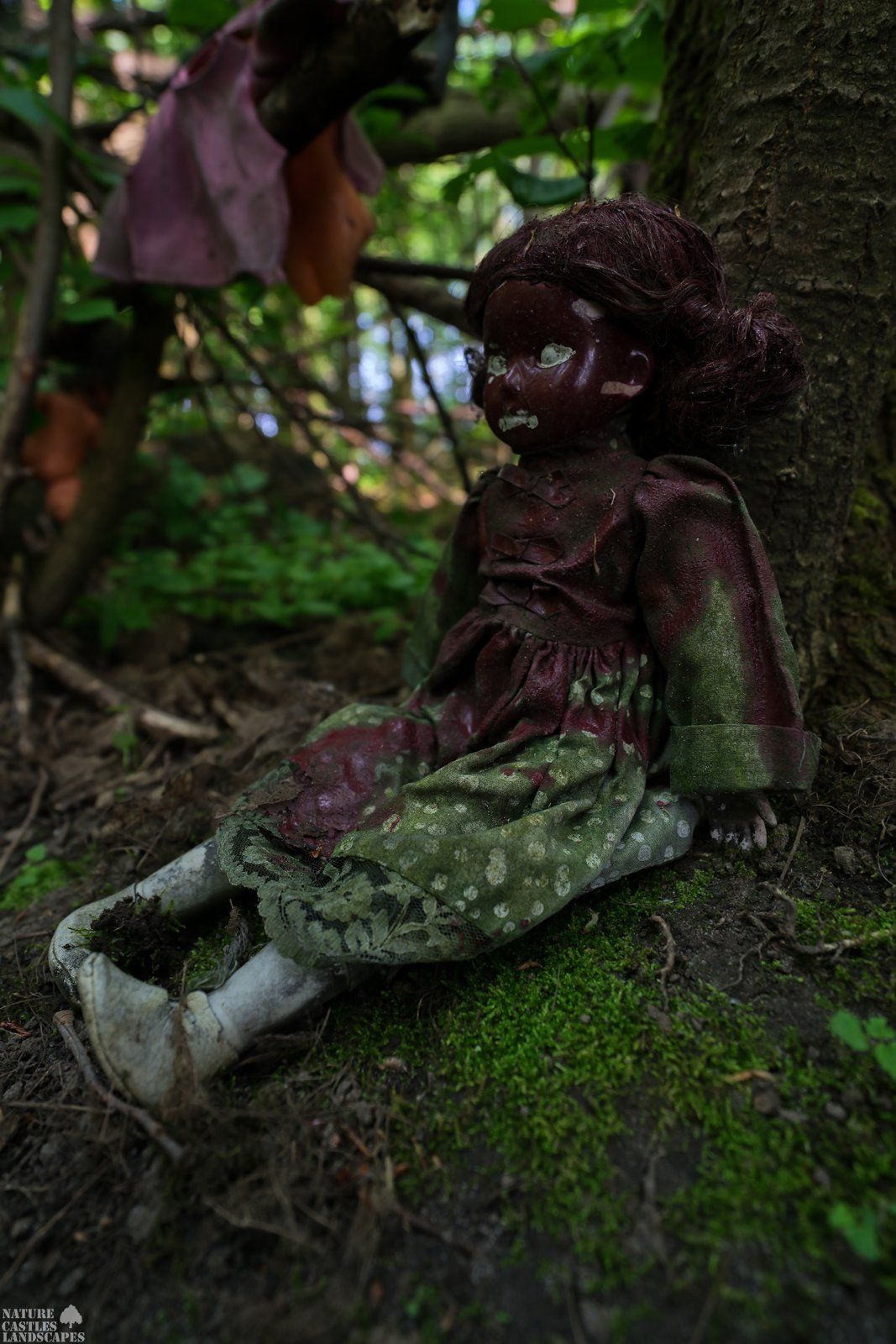 Picture gallery creepy dolls sitting Sue