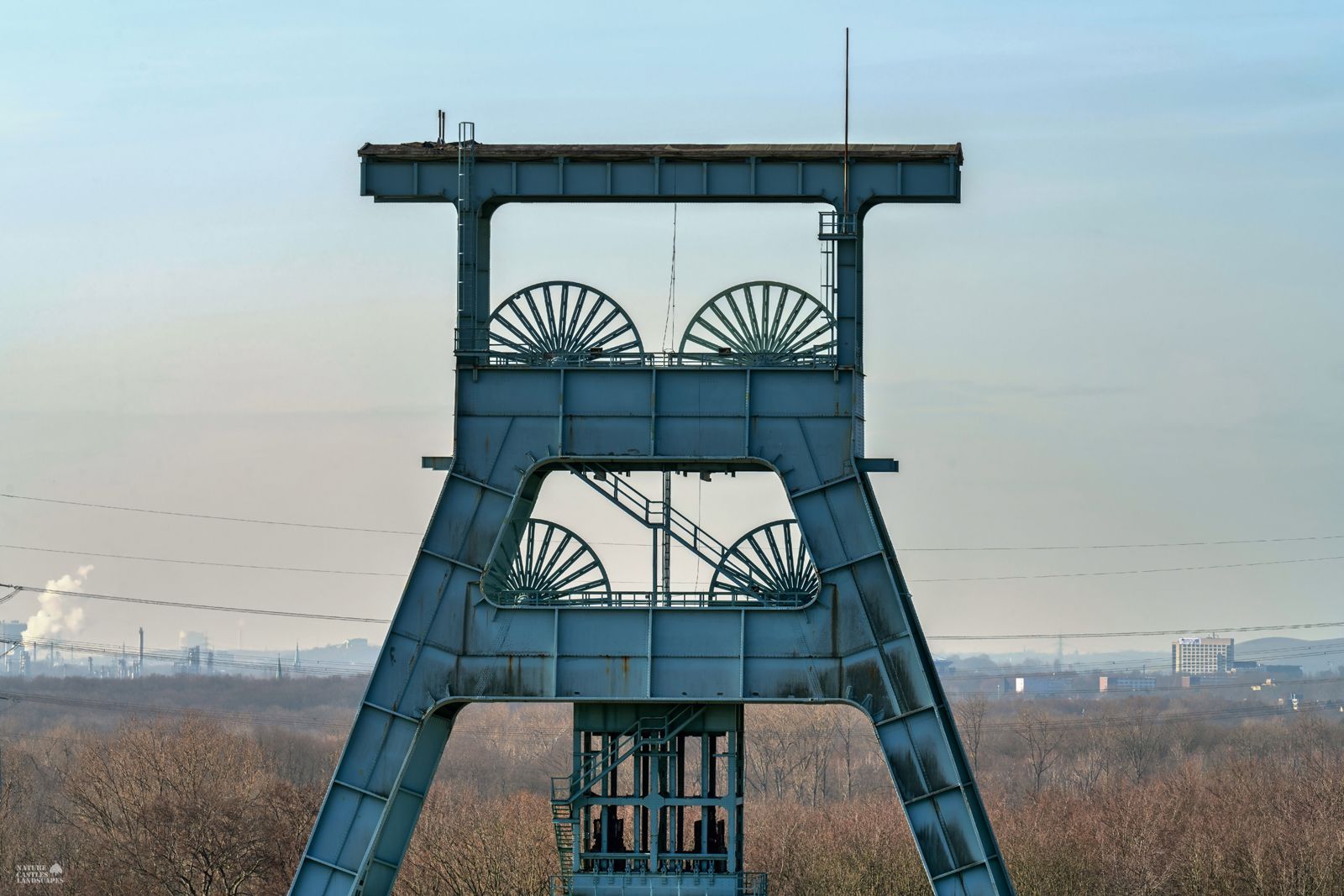 Doppelbock Foerdergerüst ueber Schacht 7 auf der zeche ewald