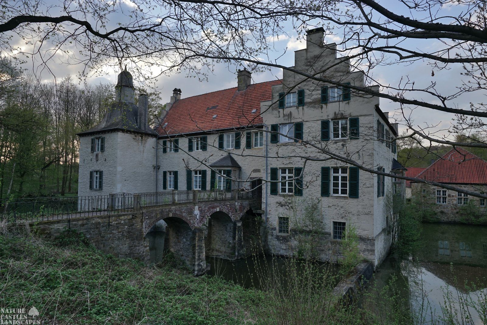 der hintere eingang am haus dellwig