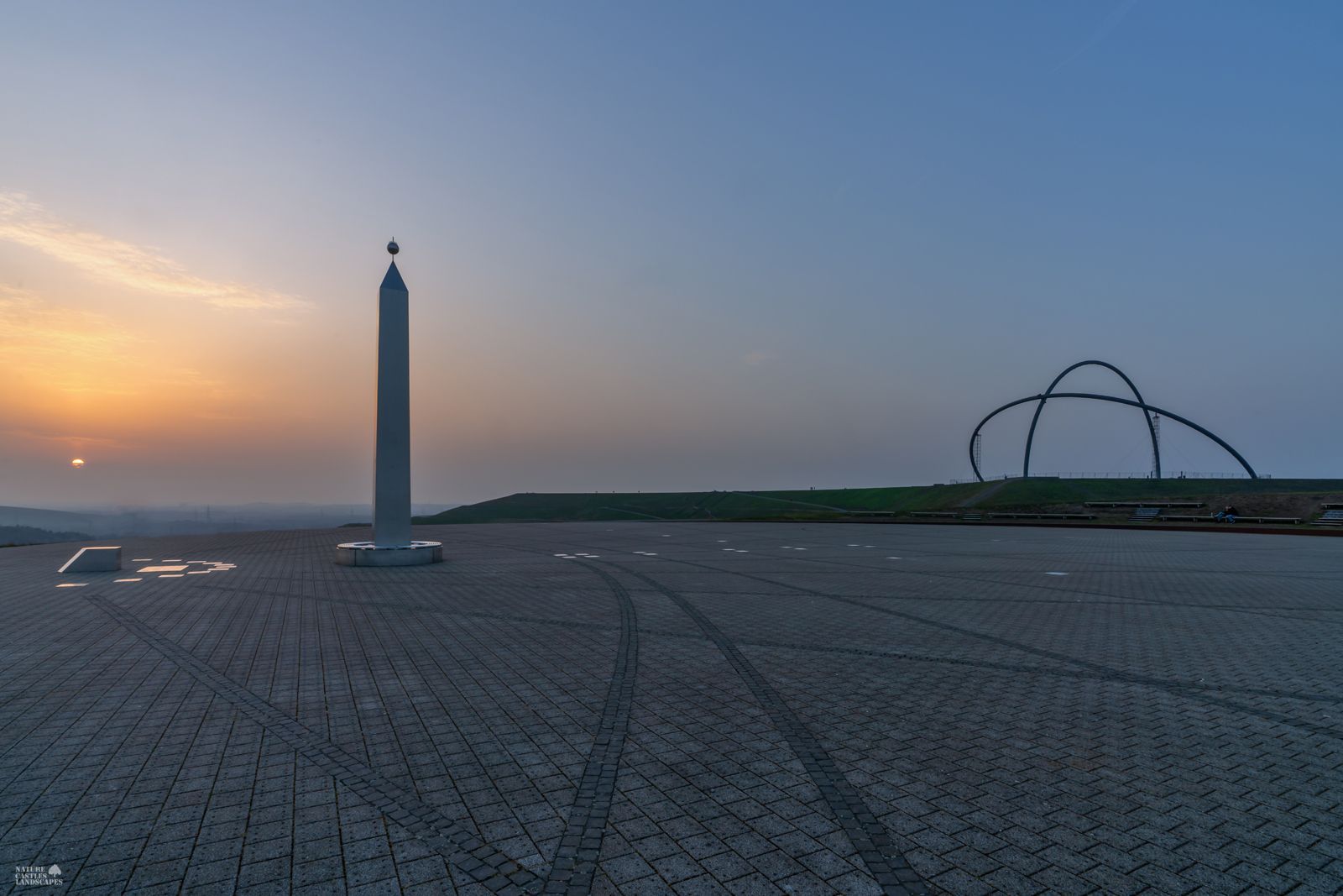 Horizontalsonnenuhr und das Horizontobservatorium auf der halde hoheward in herten