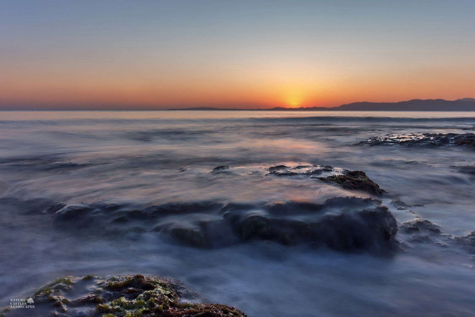 on the small beach in mallorca with neutral density filter picture 4