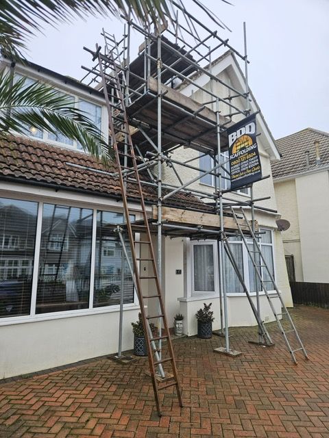 Access scaffolding in Devon for roofing, repairs and external works