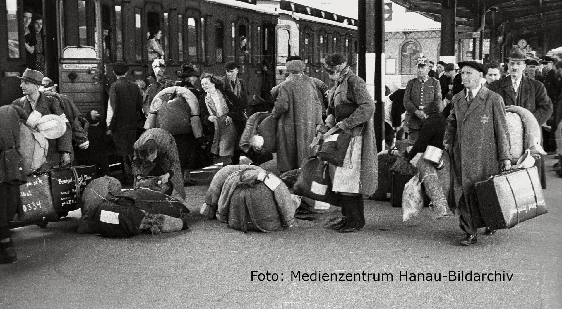 MZHU+Abtransport_derJuden_nach+Kassel_1942