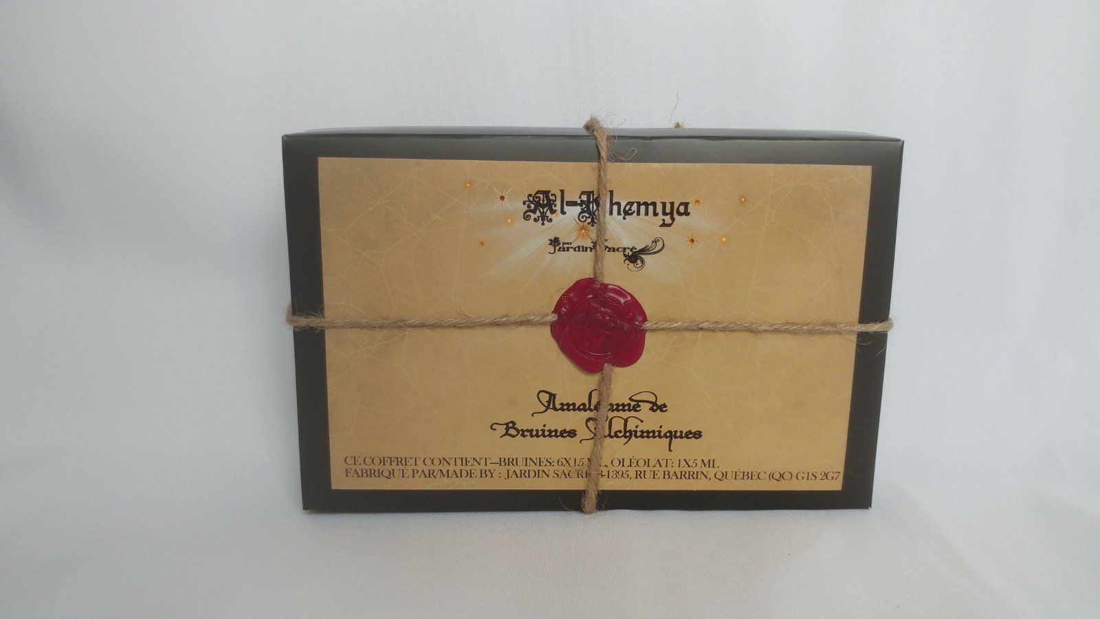 Un précieux ensemble scellé création de Geneviève Massé Jardin Sacré