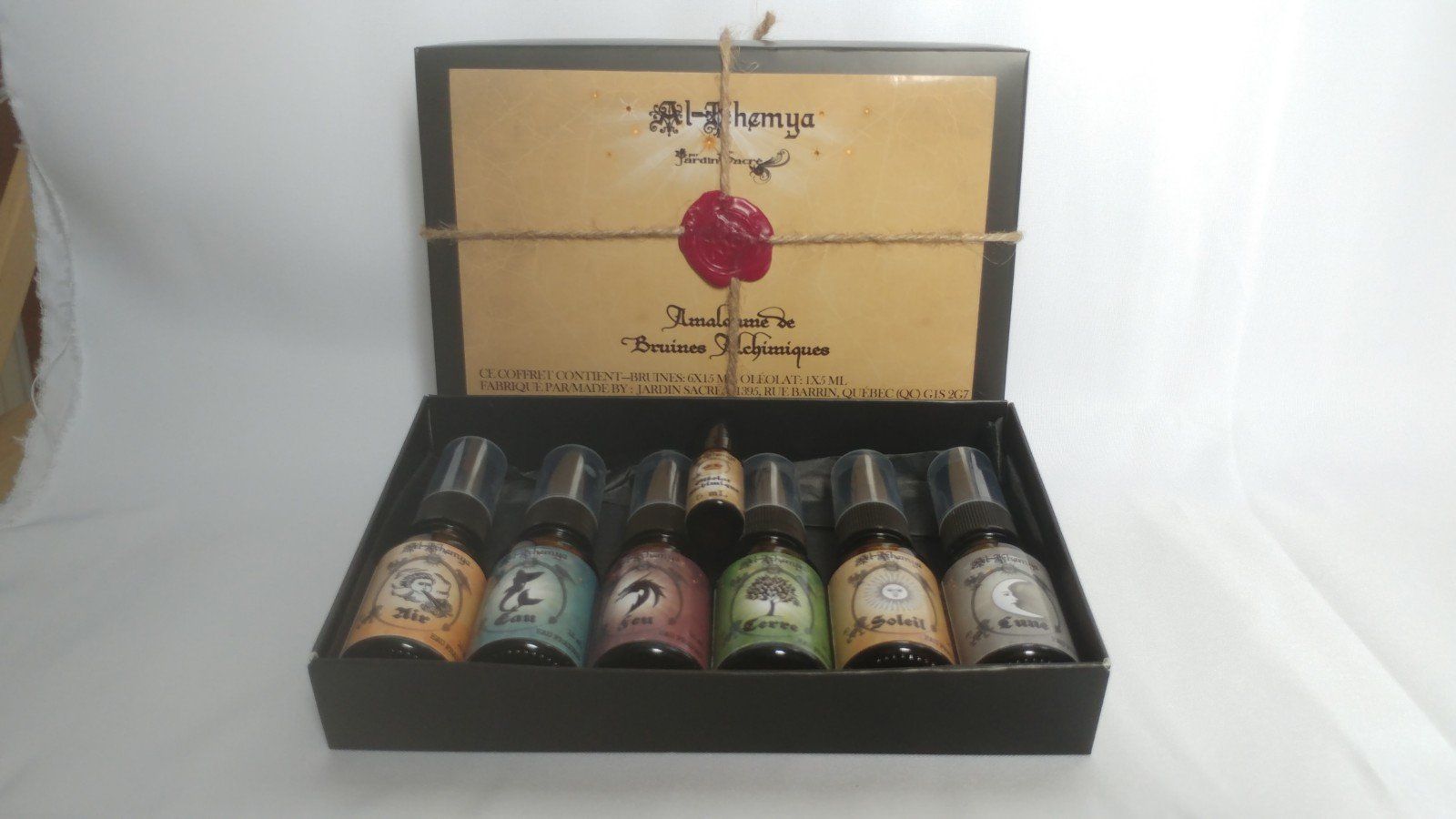 Une présentation soignée création de Geneviève Massé Jardin Sacré