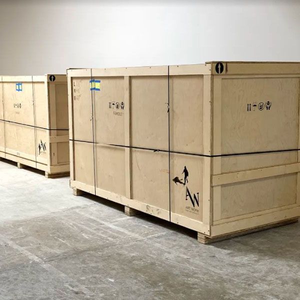 Crates for fragile items and air freight