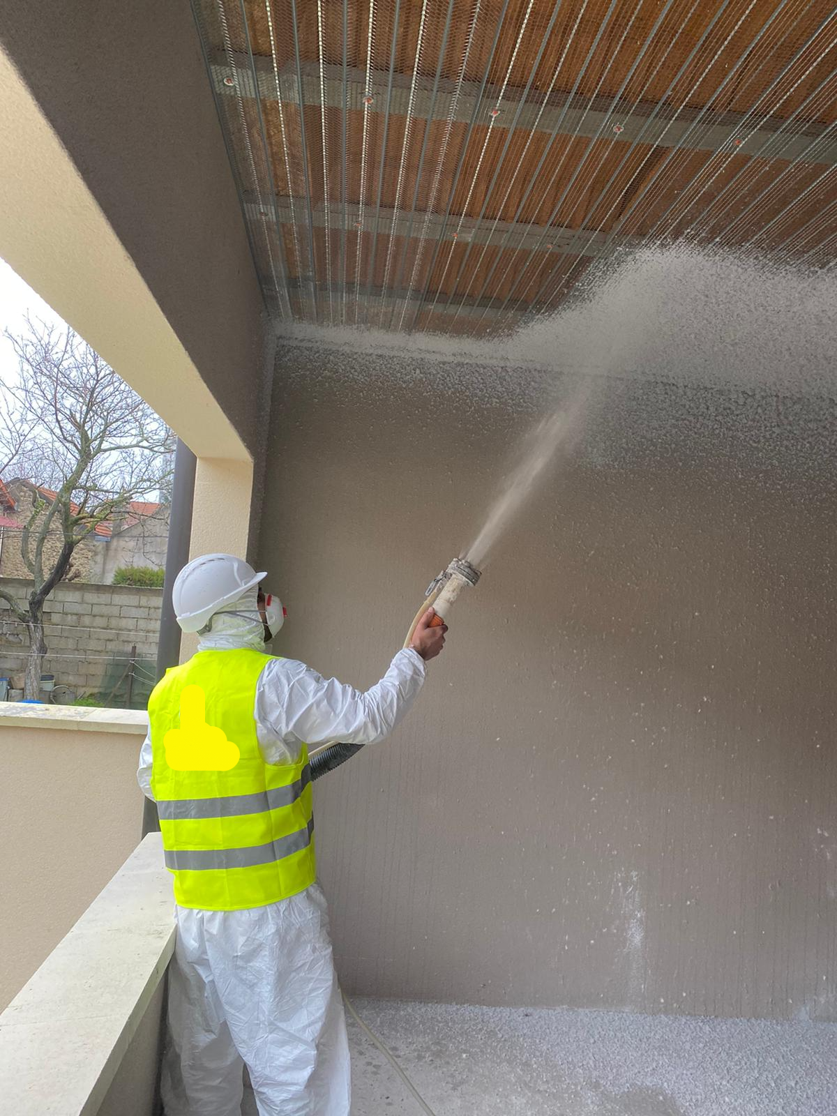 PROJECTION FLOCAGE THERMIQUE PLANCHER HAUT NETON