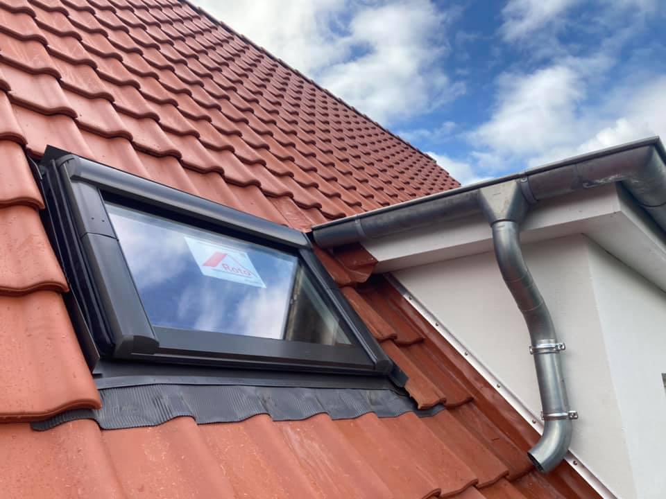 VELUX / ROTO Dachflächenfenster Dachfenster von VELUX / ROTO - CGG Zimmerei Oldenburg