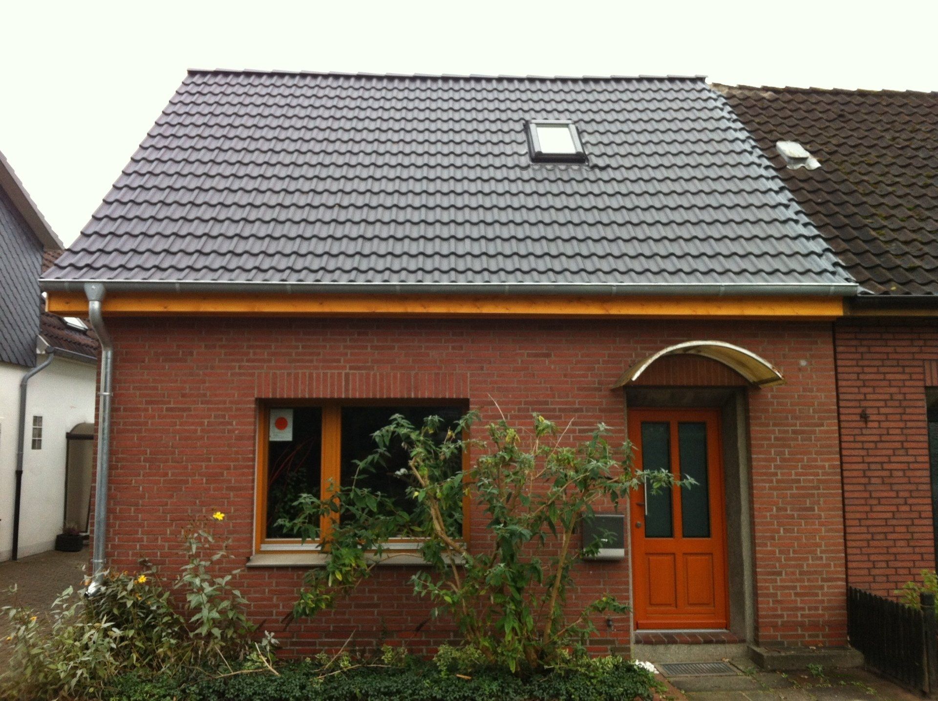 Fenster, Türen + Dachsanierung