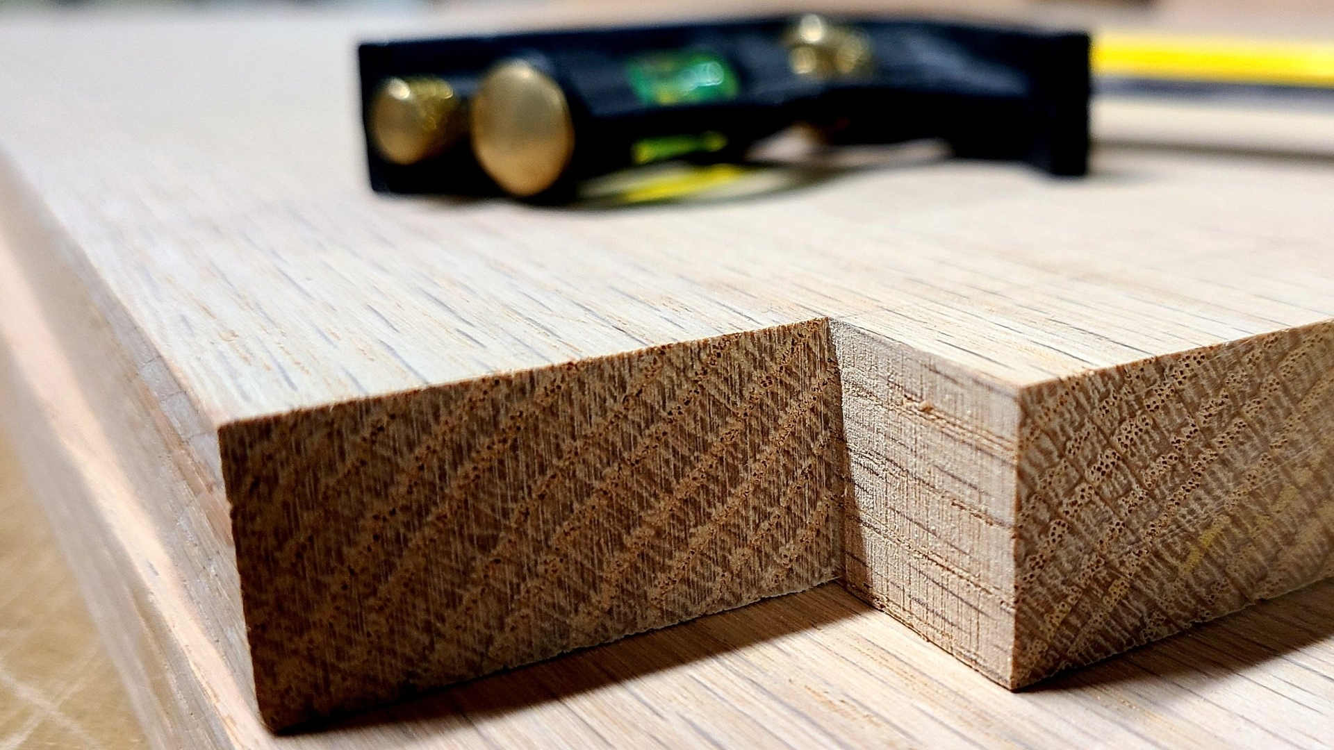 Notched oak at right angle