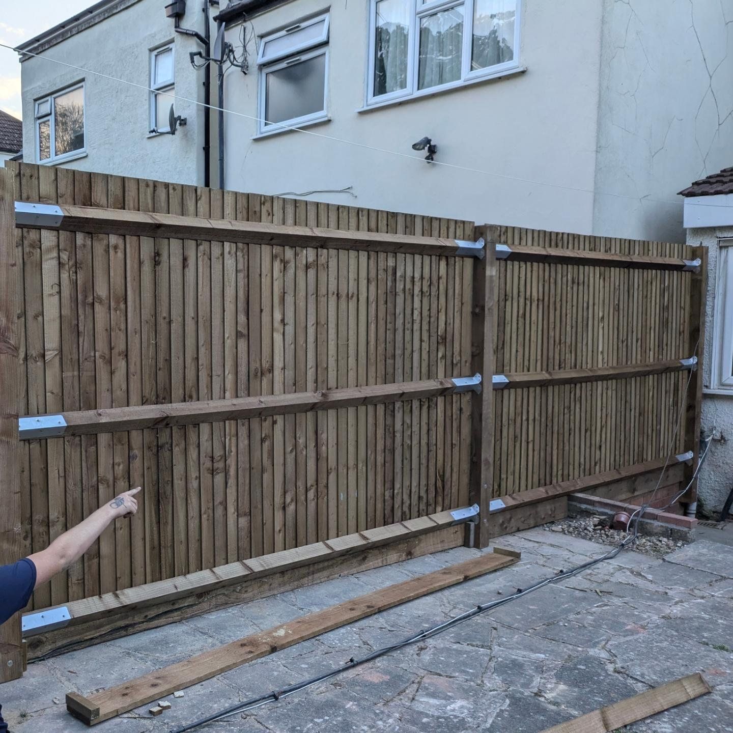 Feather Edge Fencing Installation London | The Secure Fencing Company