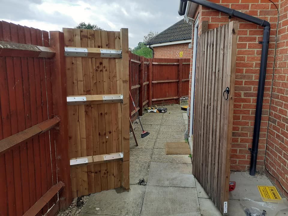 Fencing Contractors London