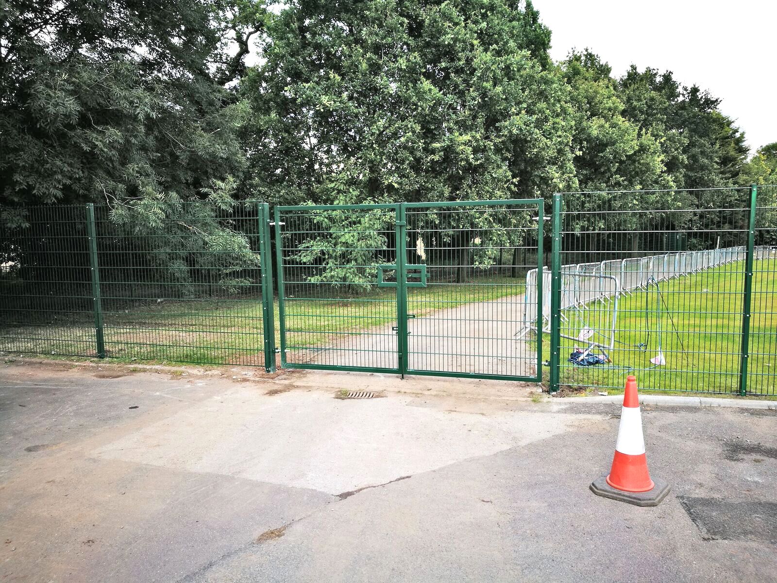 Securing Facilities: Mesh Fencing for Schools, Parks, and Public Spaces