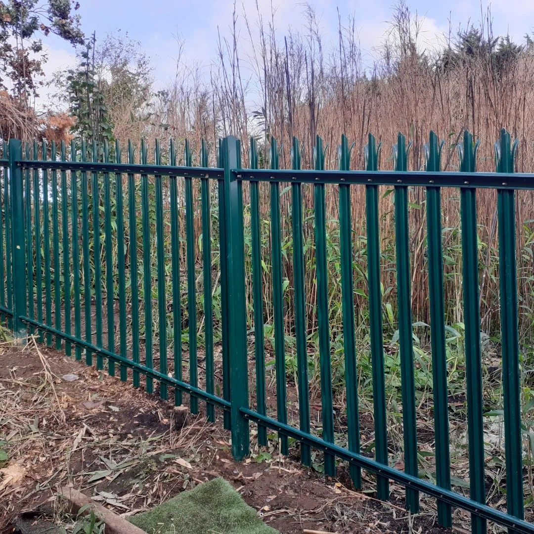 D Section vs W Section Palisade Fencing: Which Is Best for Your London Site?