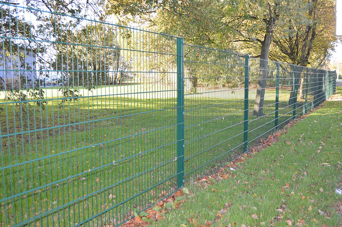 What is the easiest type of fence to install?