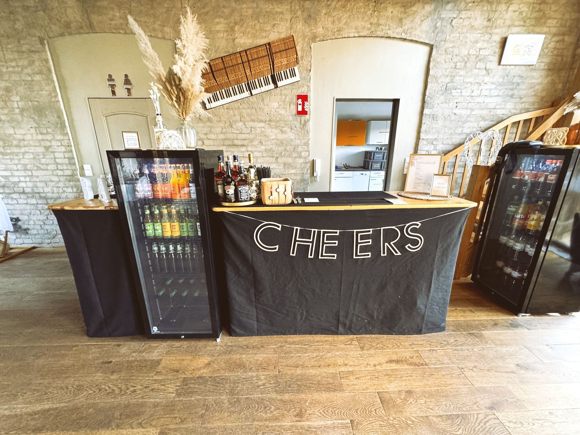 Bartresen mit Kühlschrank mieten leihen Lübeck W&W Vermietung