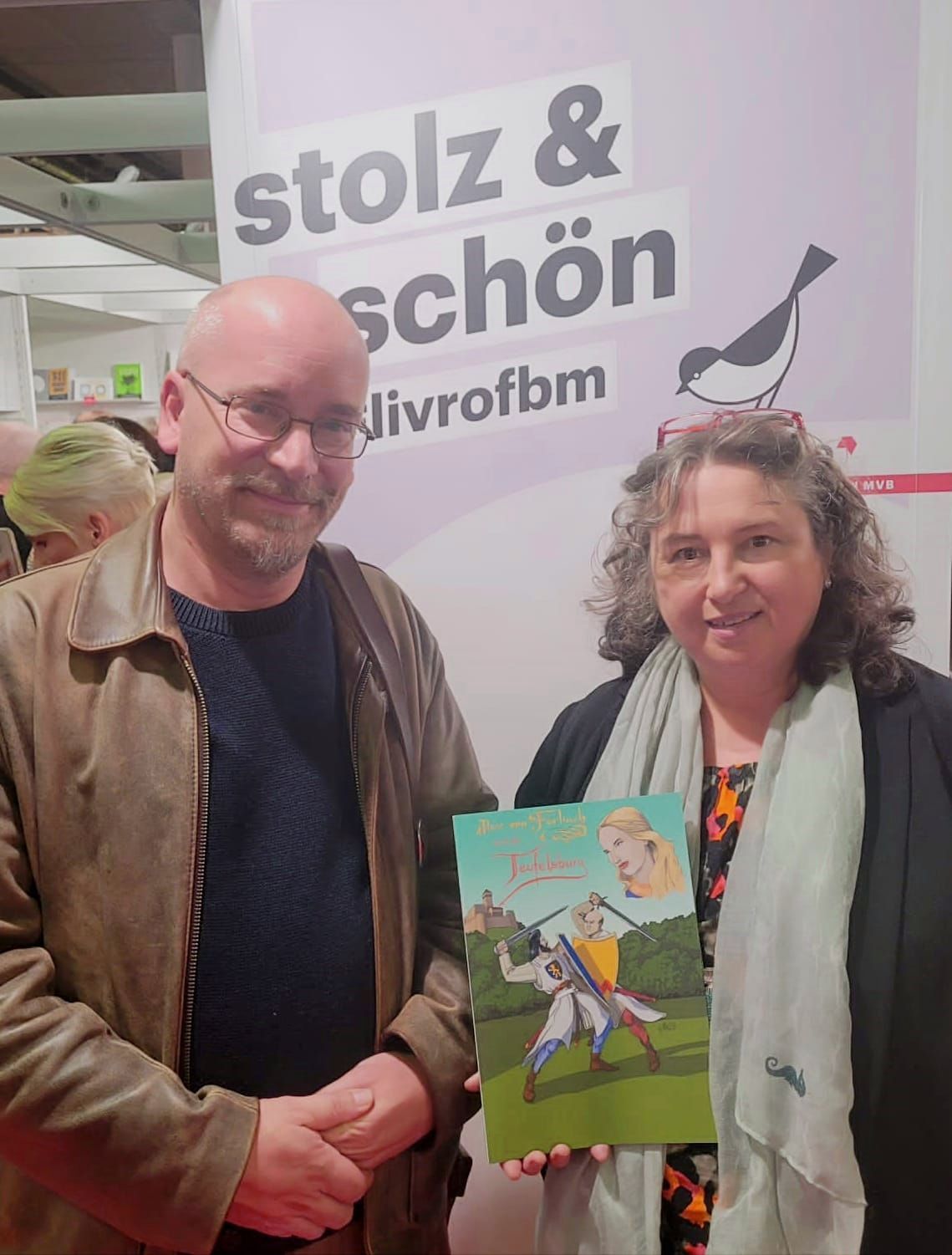 Mathias der Illustrator und Verlegerin Ingrid Edith Zobel Am LIVRO Stand