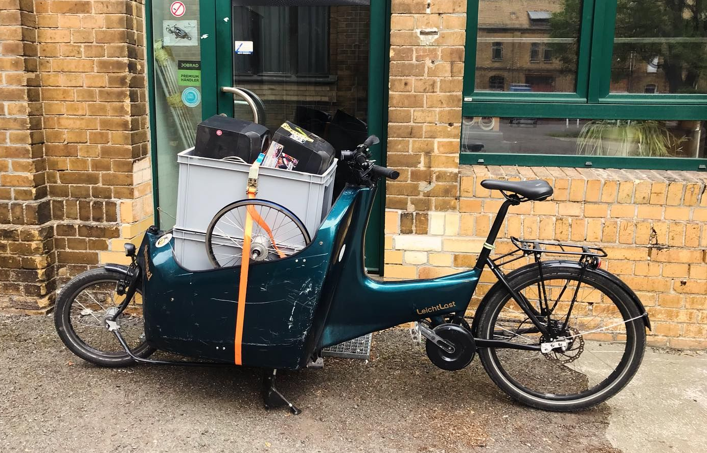 Die HUMMEL ist eine Libelle, aber optimiert für den  Lastentransport Die HUMMEL ist eine Libelle, aber , optimiert für den  Lastentransport. Bei lastenrad-profis.de