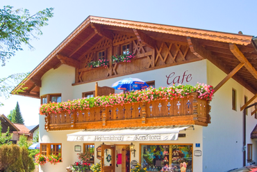 Café - Konditorei - Ferienwohnungen Hochenleitner in Oberammergau
