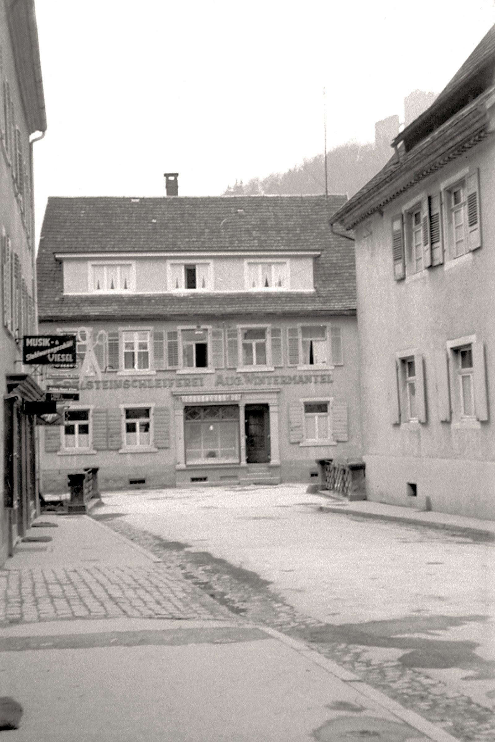 Schmuckgeschäft Wintermantel um ca. 1935