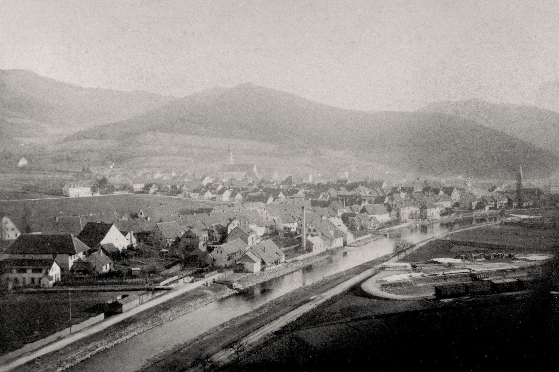 Schleiferei Wintermantel vor 1900 Schleiferei Wintermantel vor 1900, zu sehen am linken Rand