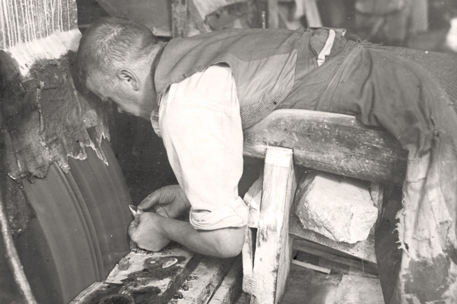 Schliffer auf dem Kyrass, ca. 1950