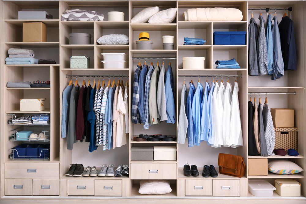 Image of a tidy wardrobe