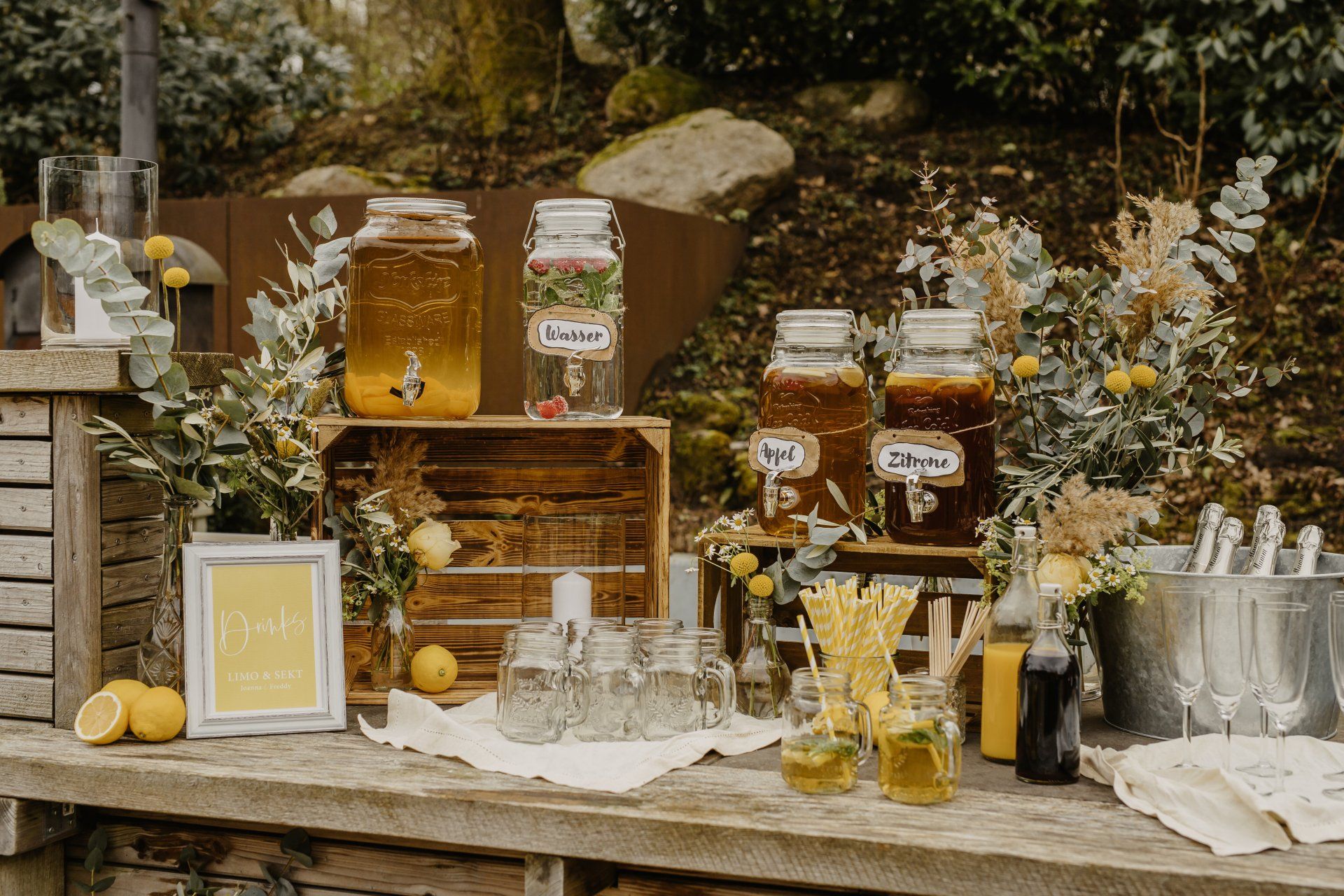 Krauses-Stimme Sonja Krause Traurednerin und Freie Rednerin Osnabrück Niedersachsen Nordrhein-Westfalen für Freie Trauungen Ehejubiläum und Freie Taufen - Limobar