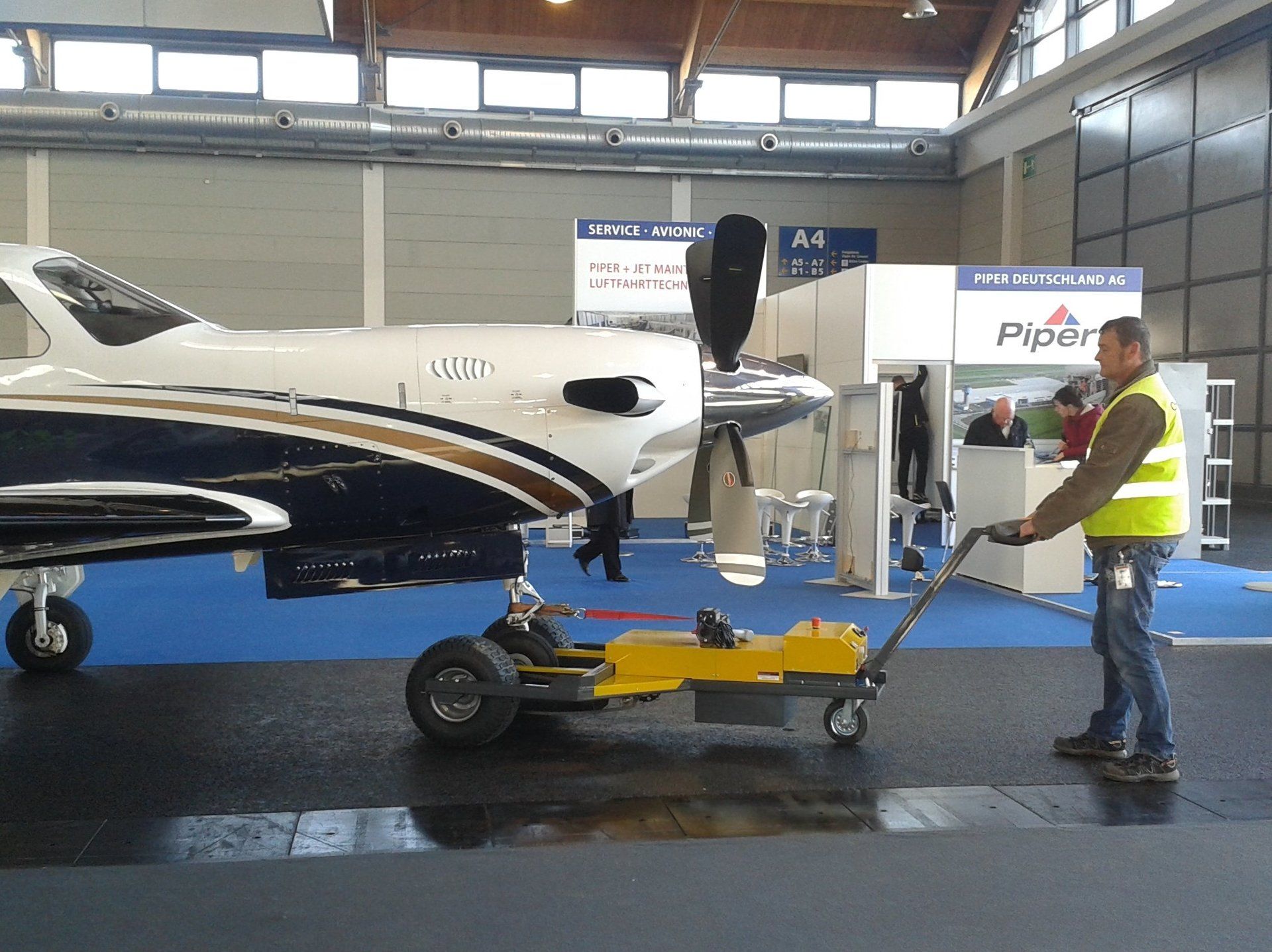 FLT 52 EW electro with Piper PA46 Meridian
