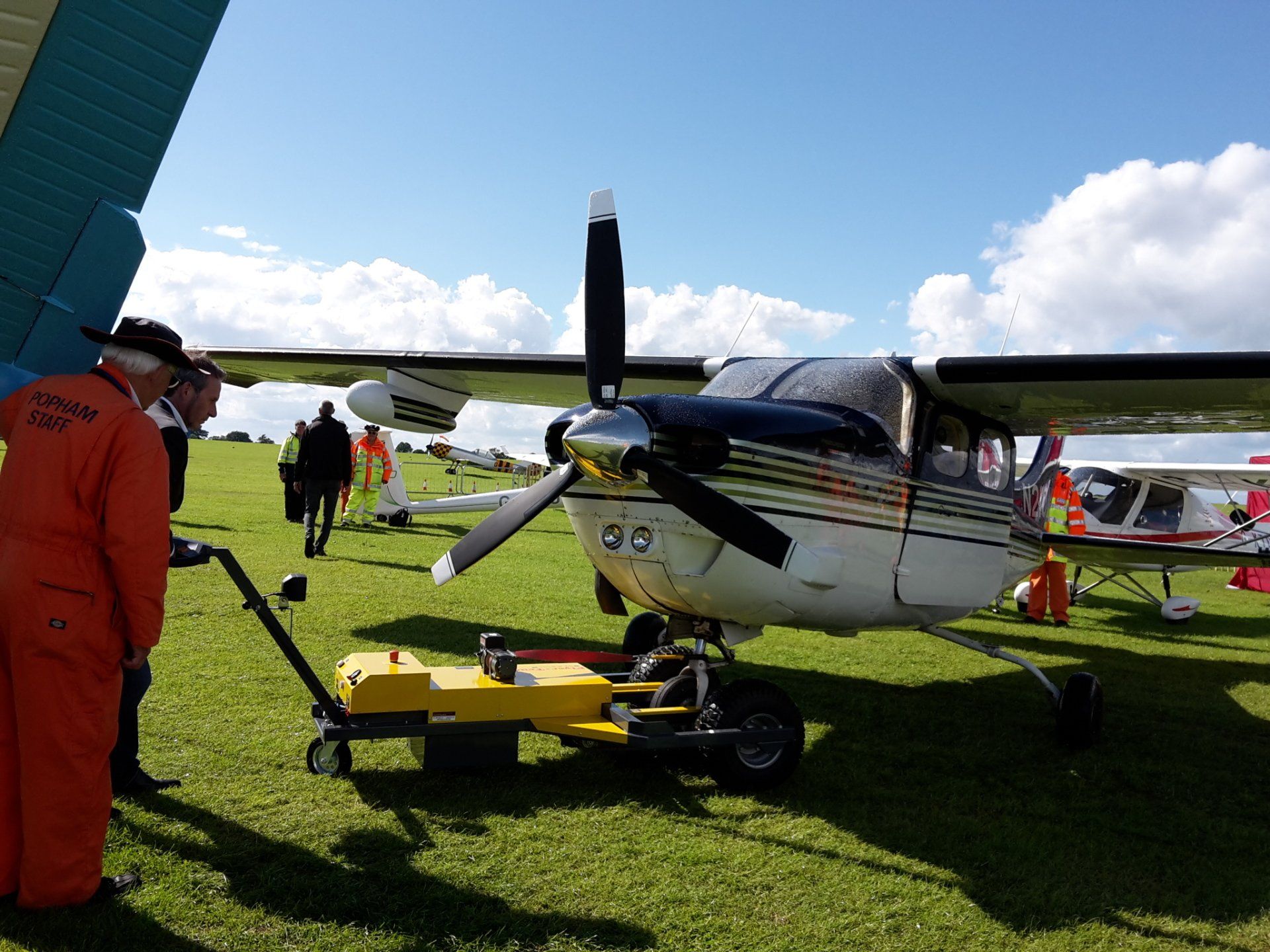 FLT 52 EW electro mit Cessna 210