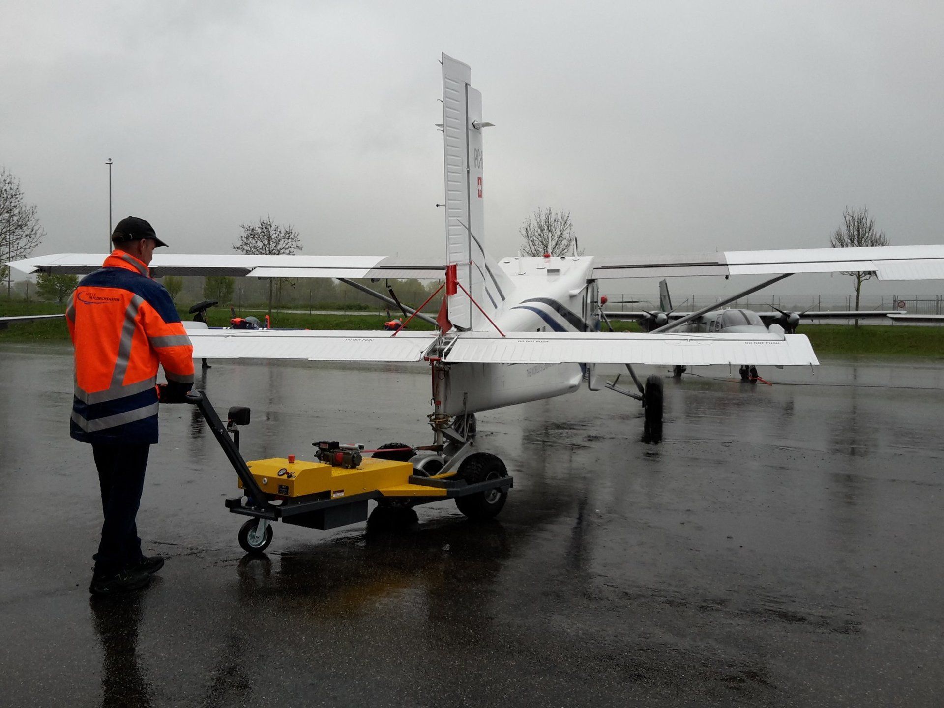 FLT 52 EW electro mit Pilatus PC6 Porter