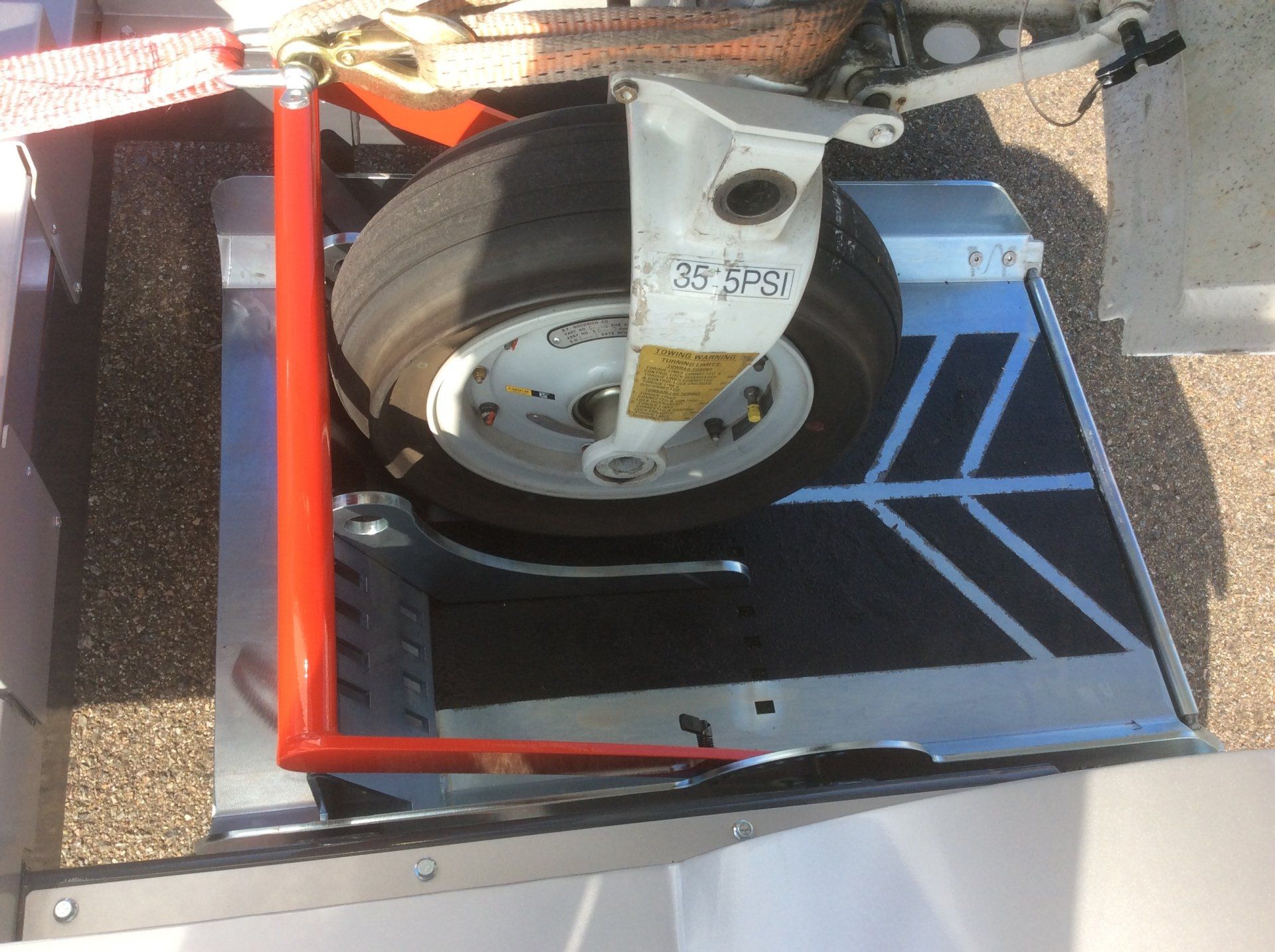 FLT 120 electro Aufnahme mit Einzelfahrwerk