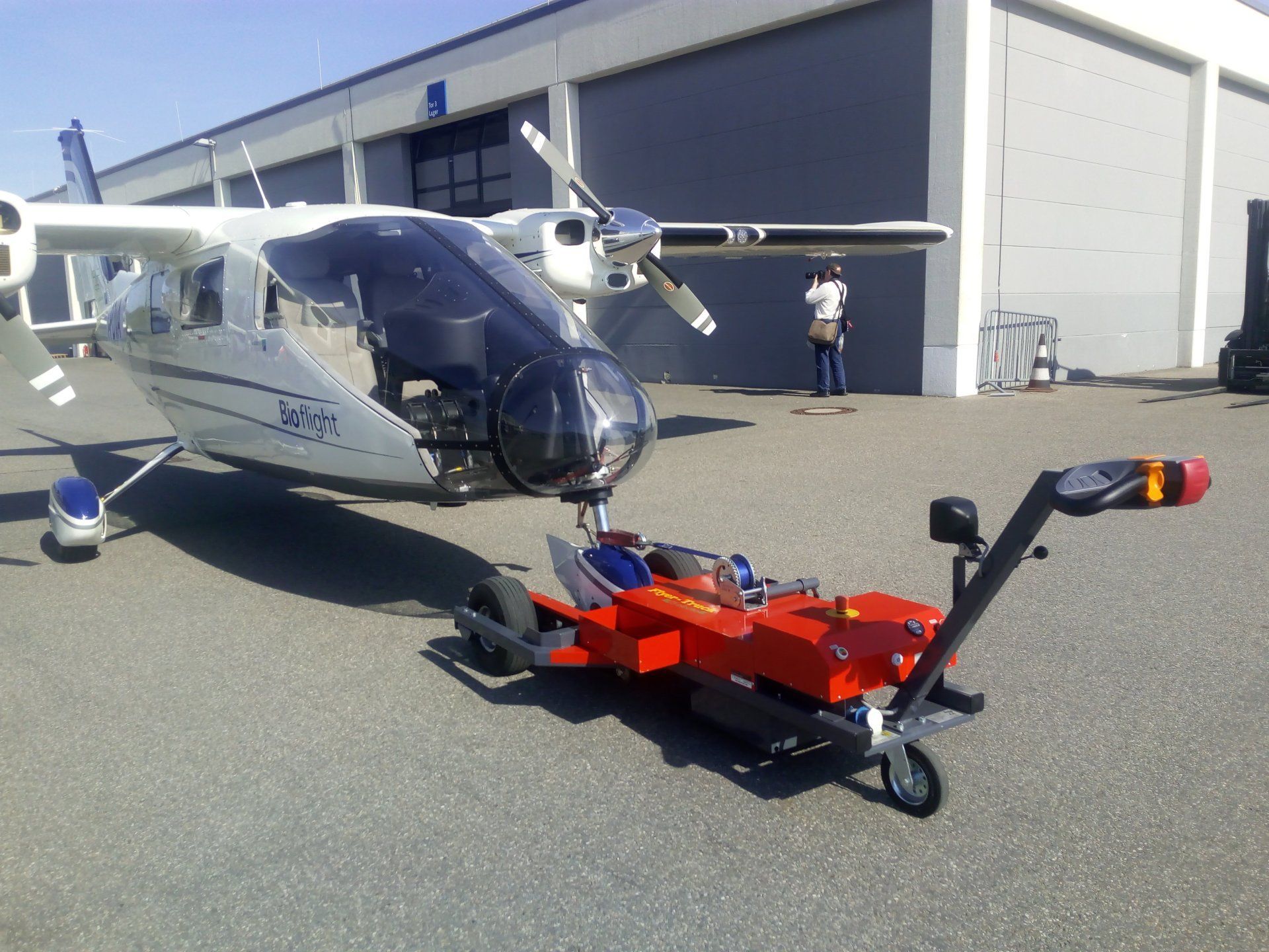 FLT 25 electro mit der Vulcanair