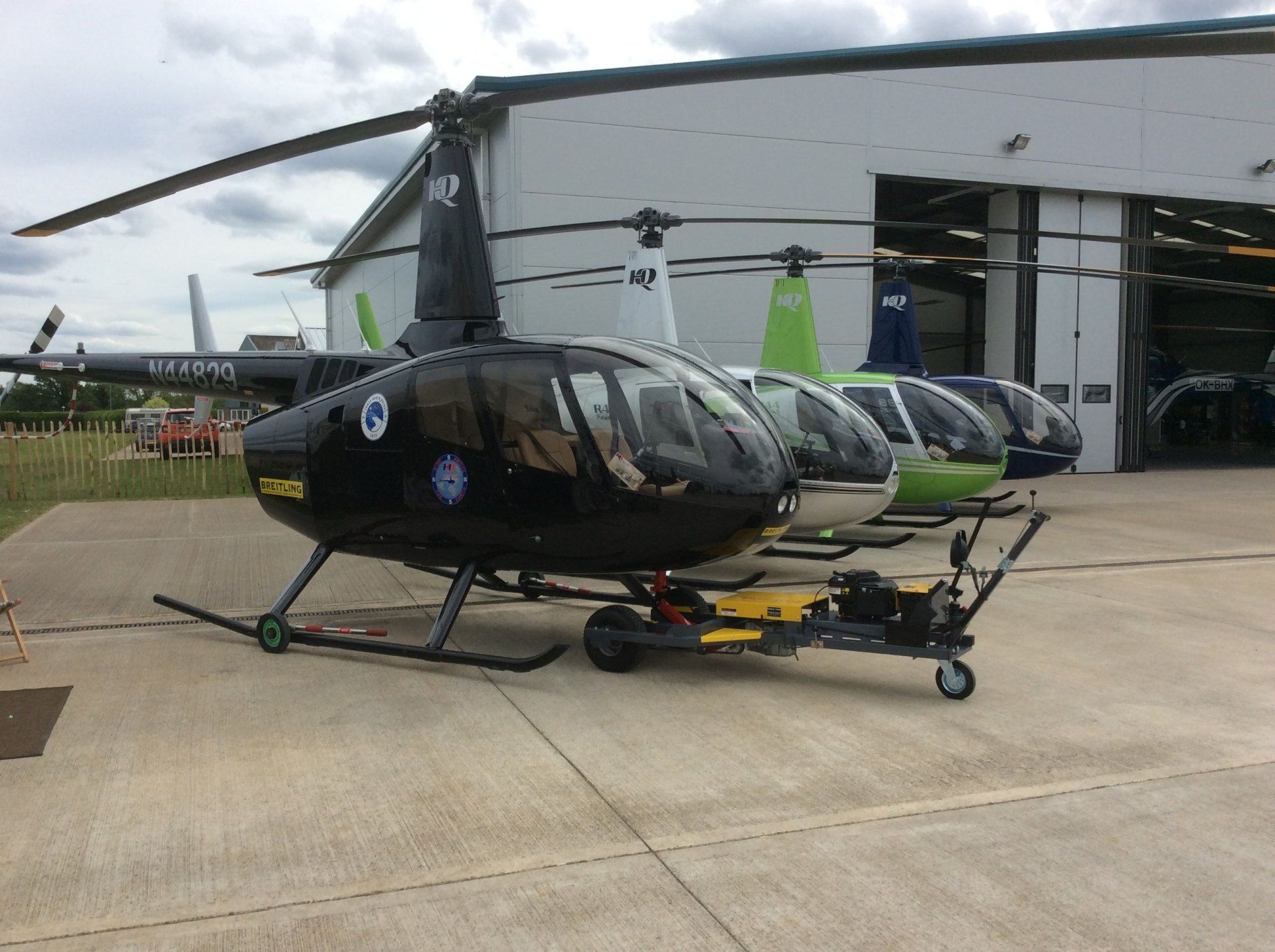 FLT 25 RO mit einem Robinson R44
