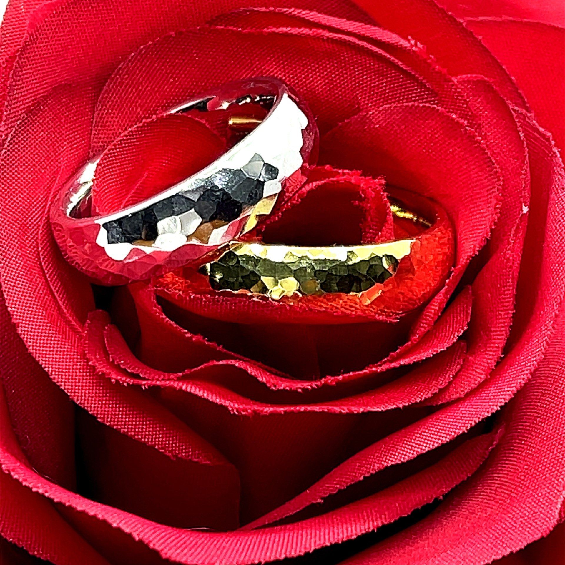 Trauringe 585/000 Gelb und Weißgold Trauringe Individual