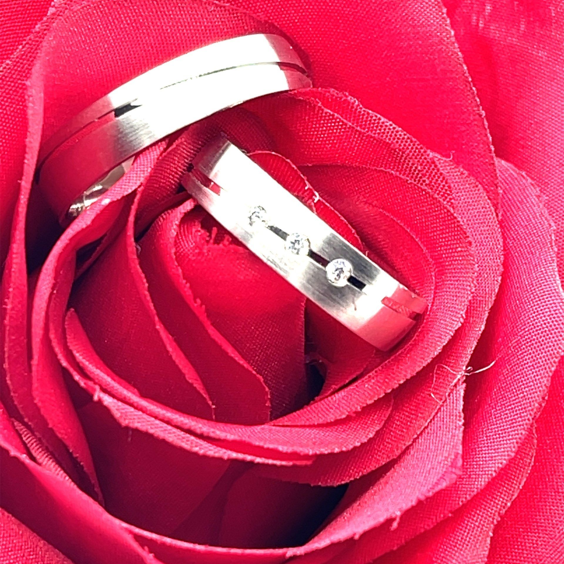 Trauringe 585/000 Weißgold 5 mm Trauringe Diagonal