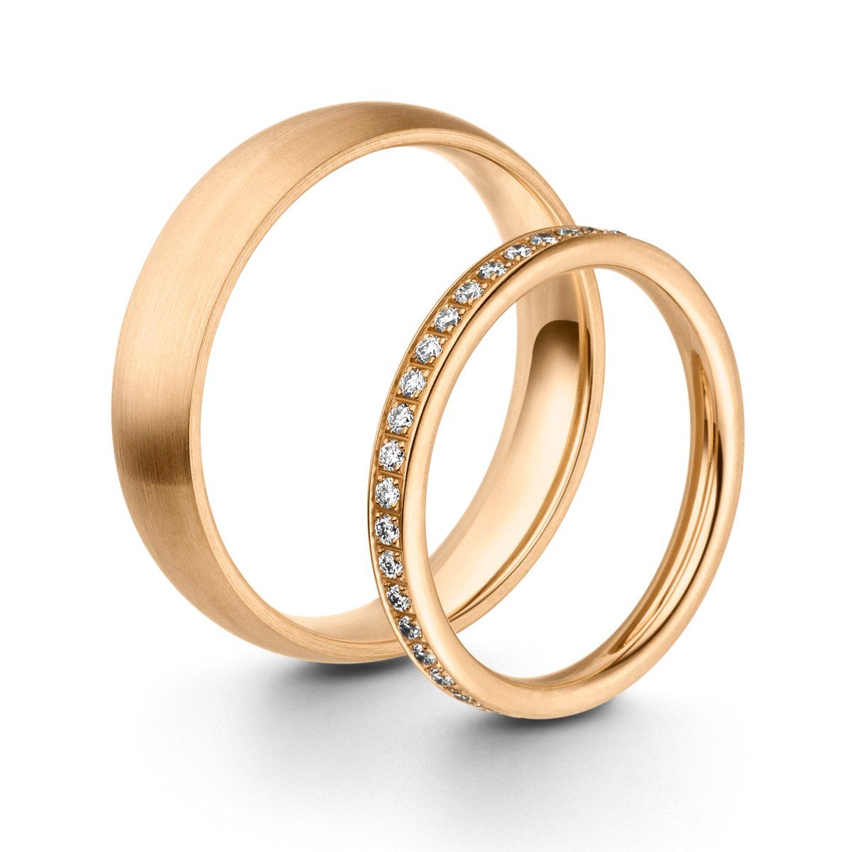 Traurine in 750/000 Rosegold Extravagantes Trauringpaar mit Strichmatter Oberfläche