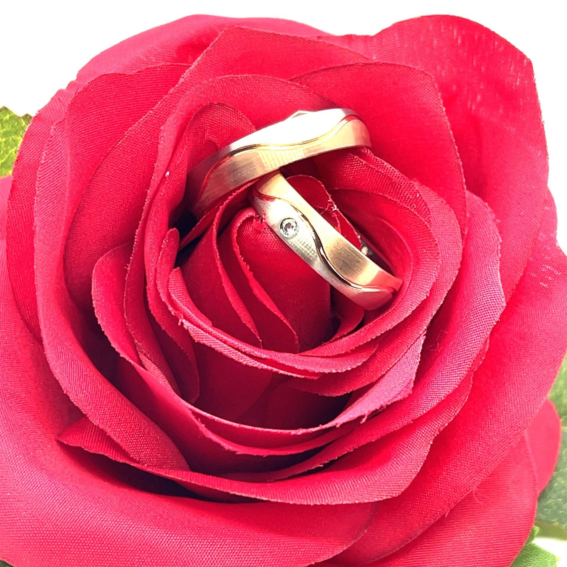 Trauringpaar 7,5 mm Breite Trauringpaar in 585/000 oder 750/000 Weiß/Gelbtgold